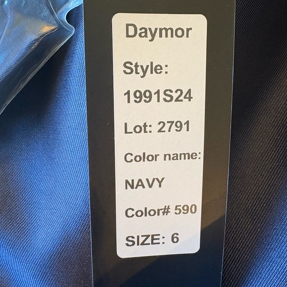 Elegant Navy Strapless Gown with Floral Detail - Picture 4 of 6